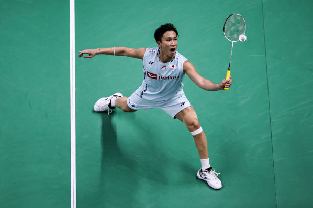 羽毛球扣杀常见错误纠正，避免发力不当受伤