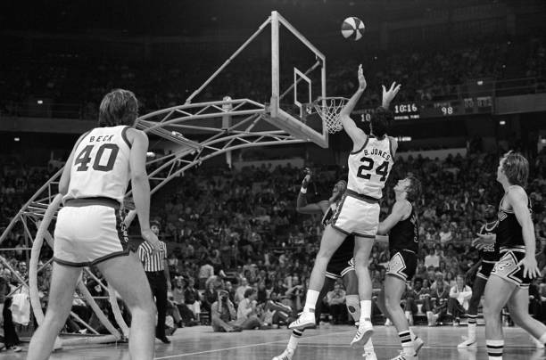 詹姆斯加盟前骑士队战绩：从1998年到2003年的数据回顾