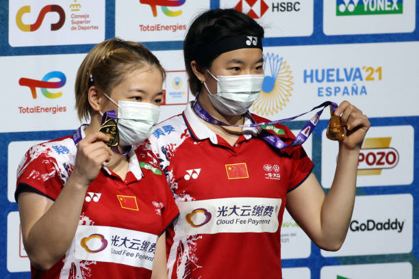 羽毛球打法全解析:单打、双打、杀球、吊球视频教程