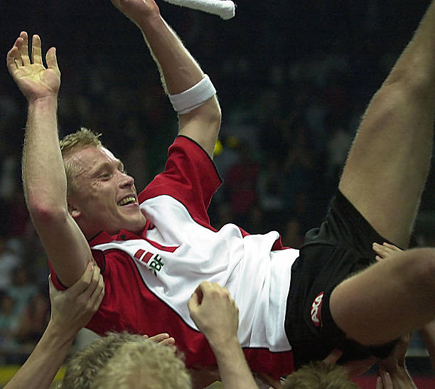 专业选手都用多少磅？羽毛球扣杀磅数的实战分析