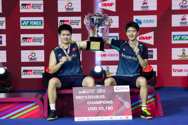 10岁小球员必看：羽毛球拍磅数如何影响击球手感？