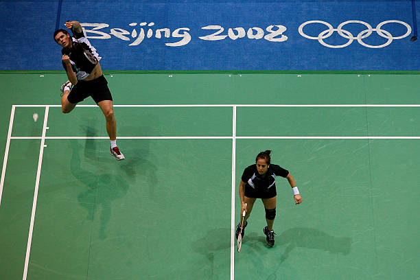 碳纤维羽毛球拍为何成为职业选手的首选?