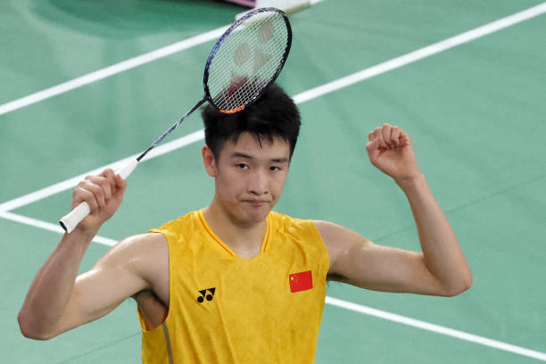 羽毛球反手发球技巧:轻松掌握比赛关键