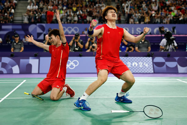 羽毛球接扣球常见错误及改正方法