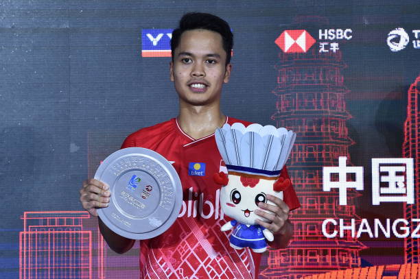 100元以内羽毛球拍推荐:适合初学者的高性价比品牌