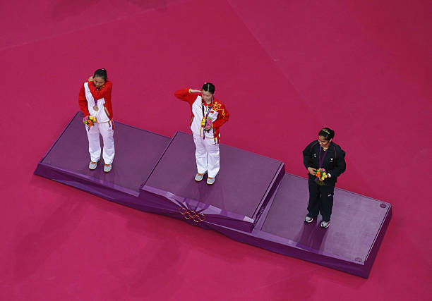 羽毛球双打一左一右站位：如何发挥最大优势