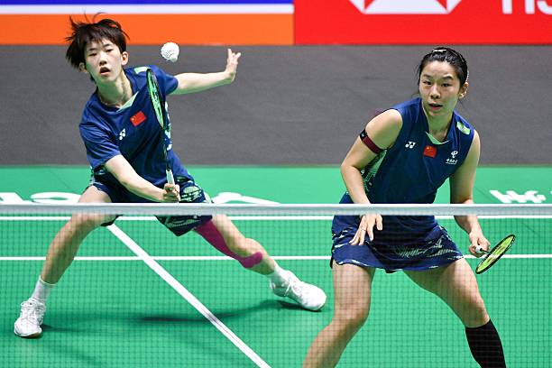 单打选手转双打必看:界内战术调整与跑位技巧