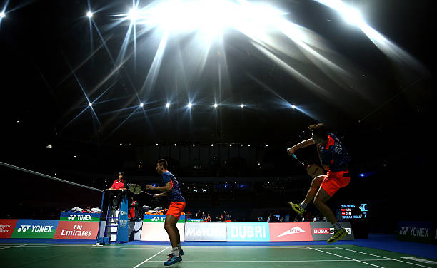 羽毛球拍品牌之争:尤尼克斯和李宁的市场表现对比