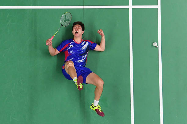 羽毛球品牌旗舰店 vs 普通店铺:谁更靠谱?