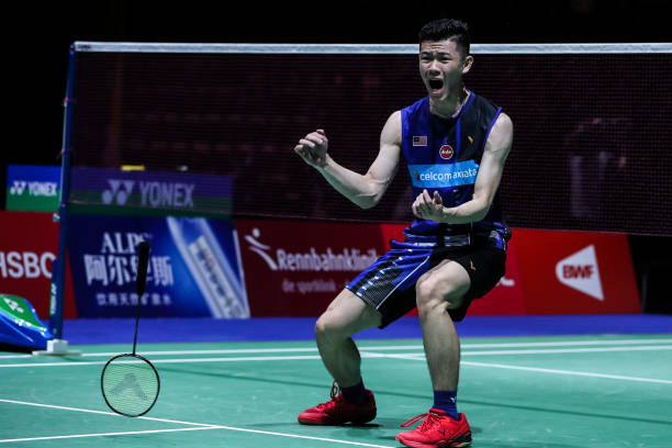 6U羽毛球拍重量解析:多少克才算标准?