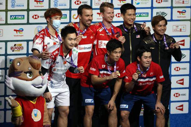 手把手教学!羽毛球0基础全套动作分解(含常见错误纠正