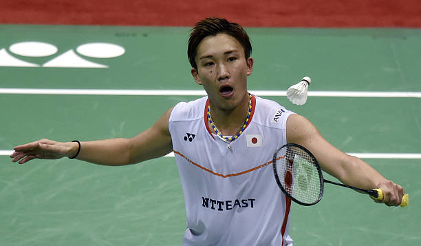 羽毛球反手防守发力技巧详解(附动作分解图)