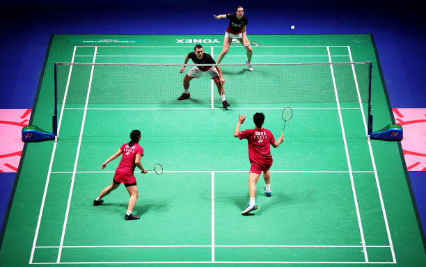 羽毛球拍4U4、5U5、3U4对比:哪种更适合你的打法?