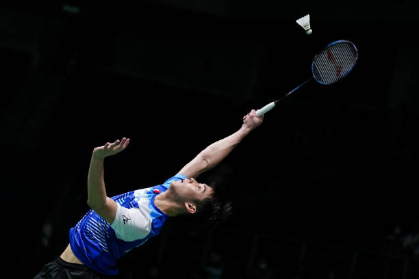 羽毛球入门到精通:基础教学视频全集(含步法、发球、接球技巧