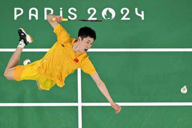 羽毛球场地规格:单打、双打尺寸及国际标准介绍