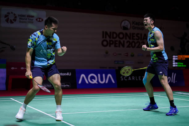 羽毛球比赛场地划线指南:如何正确判断球是否出界?