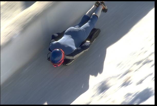 羽毛球技术图解:简笔画+慢动作视频教程详解