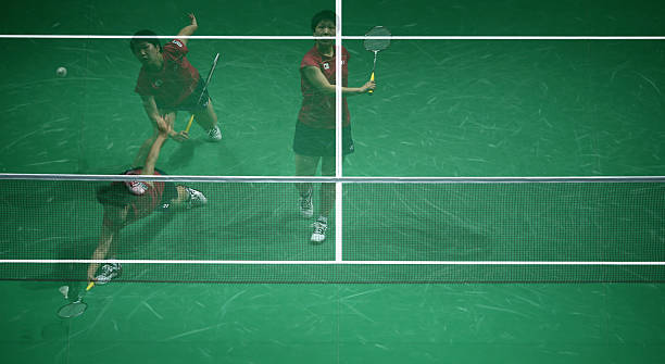 WZ钢印羽毛球拍的保养与使用注意事项