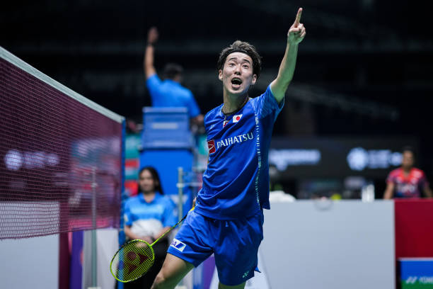 预算有限怎么选？李宁高性价比球拍 vs 尤尼克斯高端款推荐