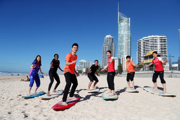 羽毛球基本打法教学:如何正确使用高远球和吊球