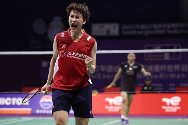 羽毛球杀球爆发力训练：10个高效动作视频教学