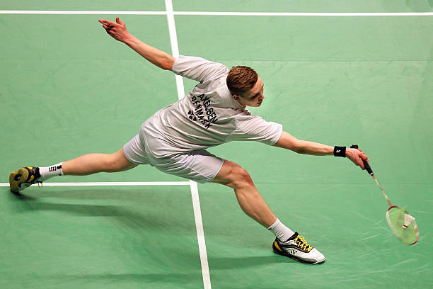 羽毛球吊球技巧:发力大≠效果好,如何优化?