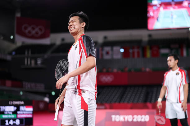 羽毛球场翻新必看:如何选择符合国际标准的场地颜色?