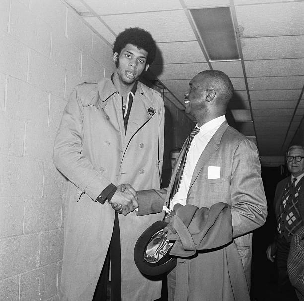 篮球史上的永恒瞬间:张伯伦100分比赛珍贵影像集