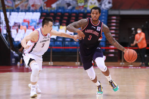 CCTV5直播CBA常规赛完整赛程表：精彩对决不容错过