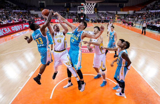 动态之美：如何用画笔表现投篮动作