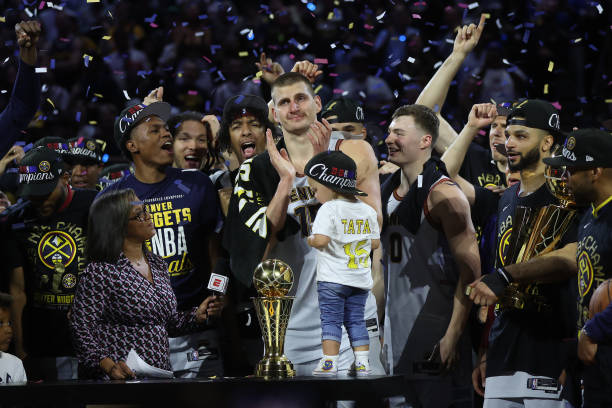 完美弧线：细数那些拥有标准投篮动作的NBA传奇
