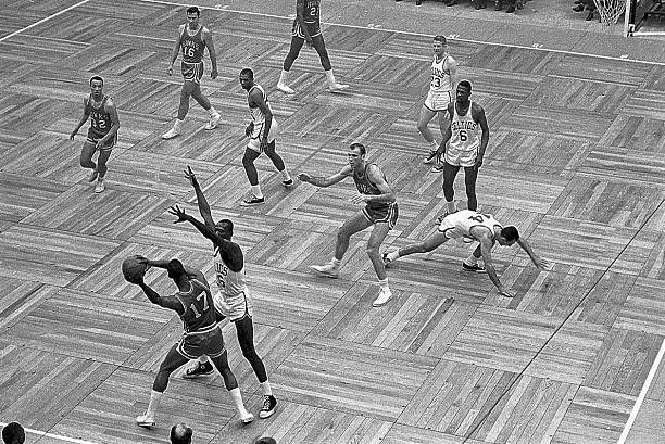 篮球赛今日开打!直播通道已开启,快来围观!