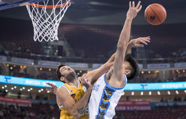 控球后卫的传球技巧与组织进攻能力培养