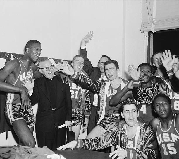 不同级别比赛篮板高度差异解析