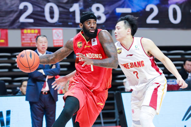 篮球运球基本动作教学指南