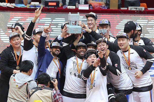 篮球二次运球选项详解：规则与实例分析