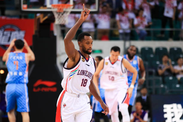 哈登亲自透露康复进程:感觉一天比一天好,渴望尽快回归