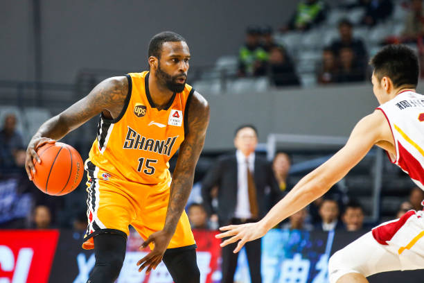 探讨“打篮球”的词性及其在句子中的功能