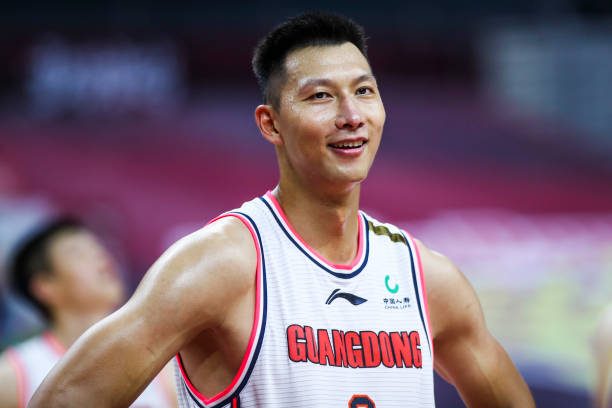 篮球小将初长成,投篮姿势帅呆了!