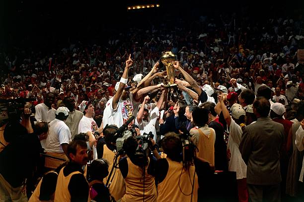 超越时代的防守者：比较不同年代的NBA盖帽王