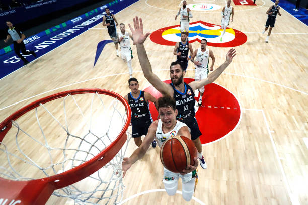 三对三篮球赛规则全解析:三秒区限制的适用与豁免