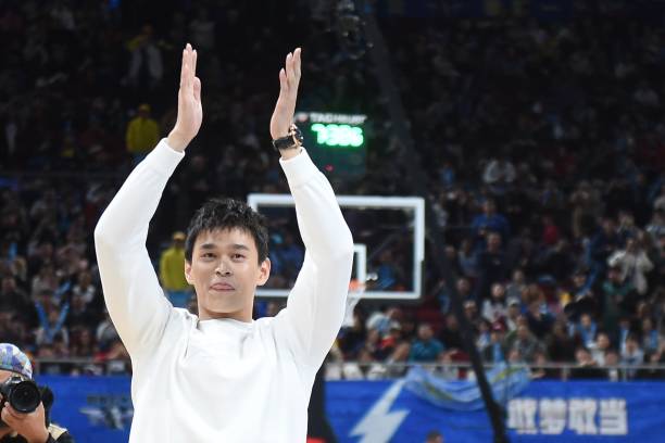 库里转会湖人最新进展:合同细节曝光,年薪达历史新高