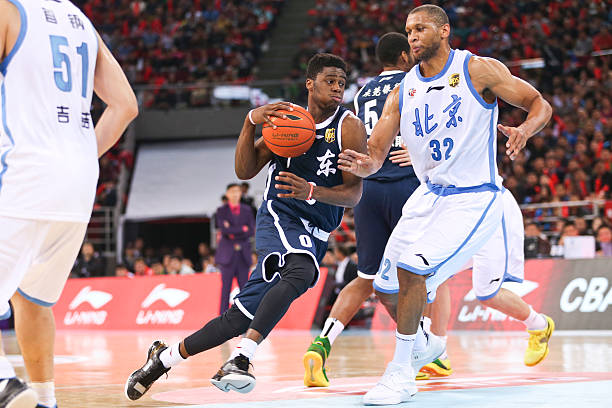 尼克斯vs勇士全场回放:库里三分雨难敌纽约铁血防守