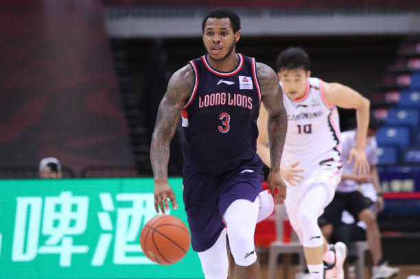 运球带球基本功：手部动作与身体协调的要点