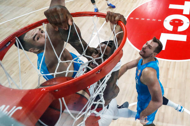 助攻的职称级别与团队协作效率的关系