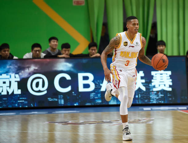 篮球犯规规则图解:常见违例动作详解