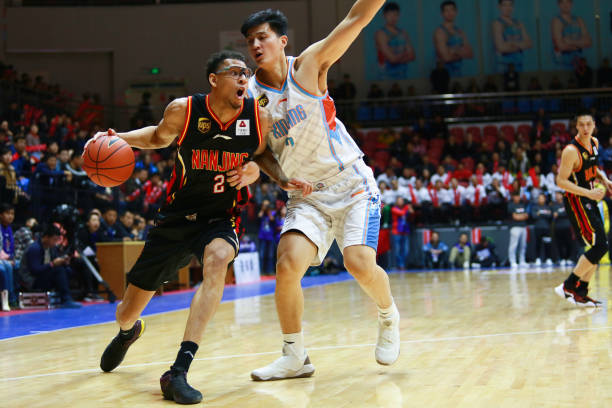 篮板高度知多少：篮球爱好者必读的基础知识