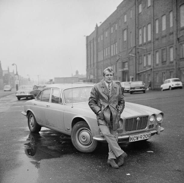 欧联杯与欧冠：欧洲两大杯赛的战术风格对比