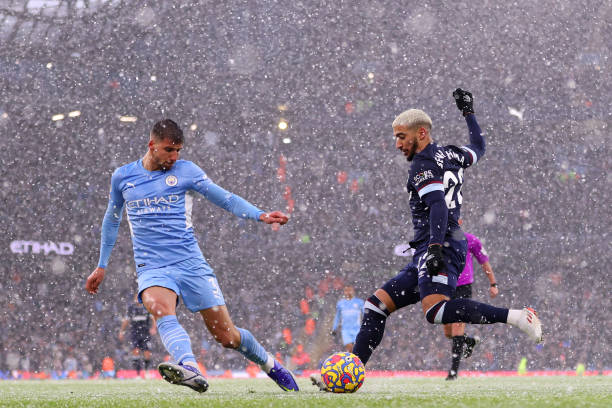 巴乔高清头像：捕捉绿茵场上的优雅瞬间