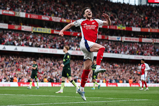 C罗VS梅西:巅峰对决全记录,谁更胜一筹?